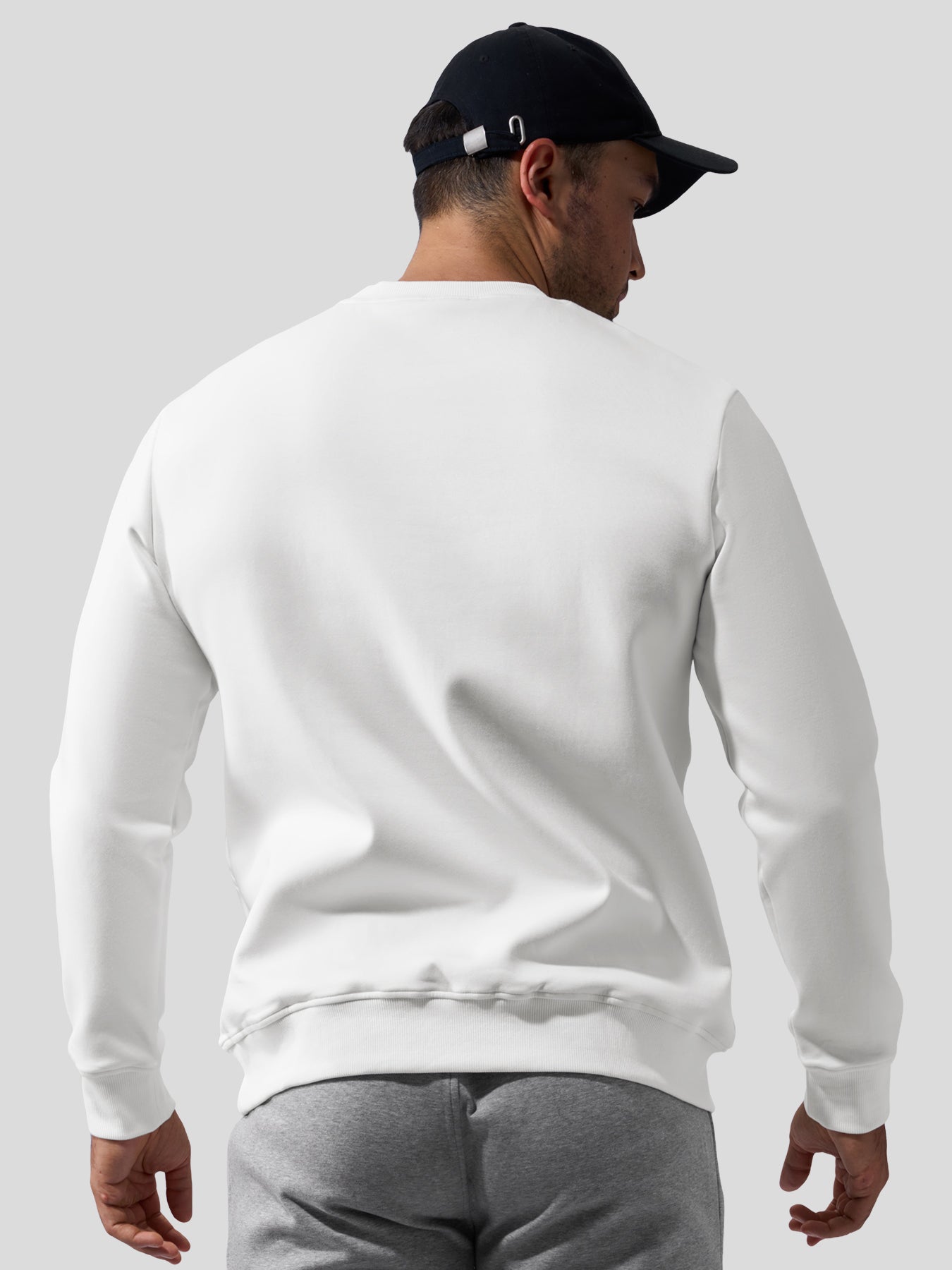 Weekend Performance Crew Neck Sweatshirt