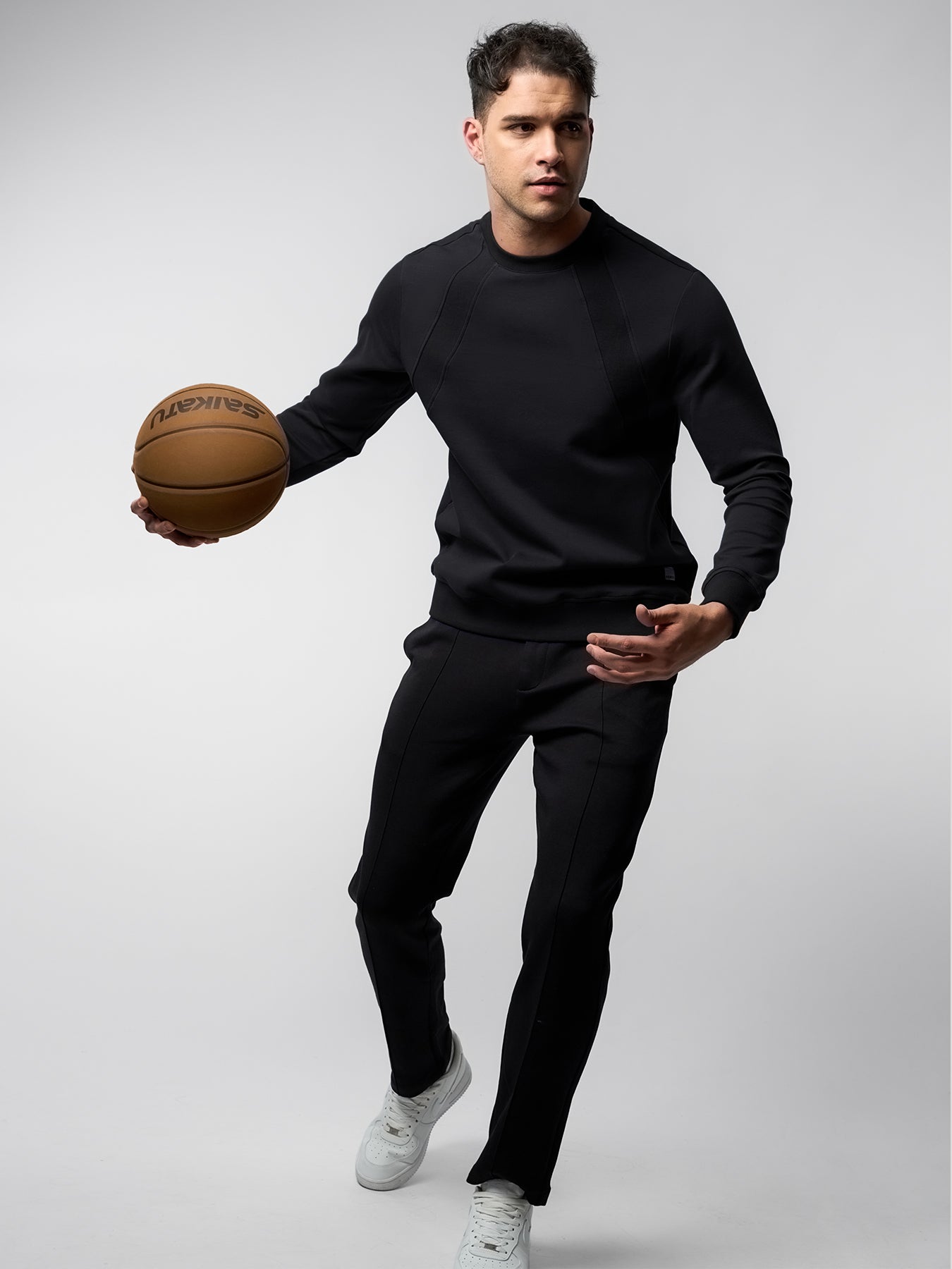 Weekend Performance Crew Neck Sweatshirt