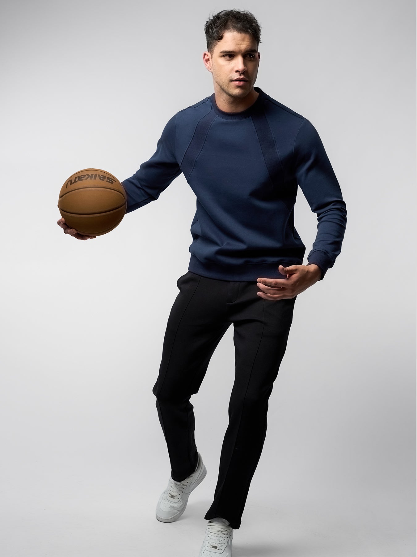 Weekend Performance Crew Neck Sweatshirt