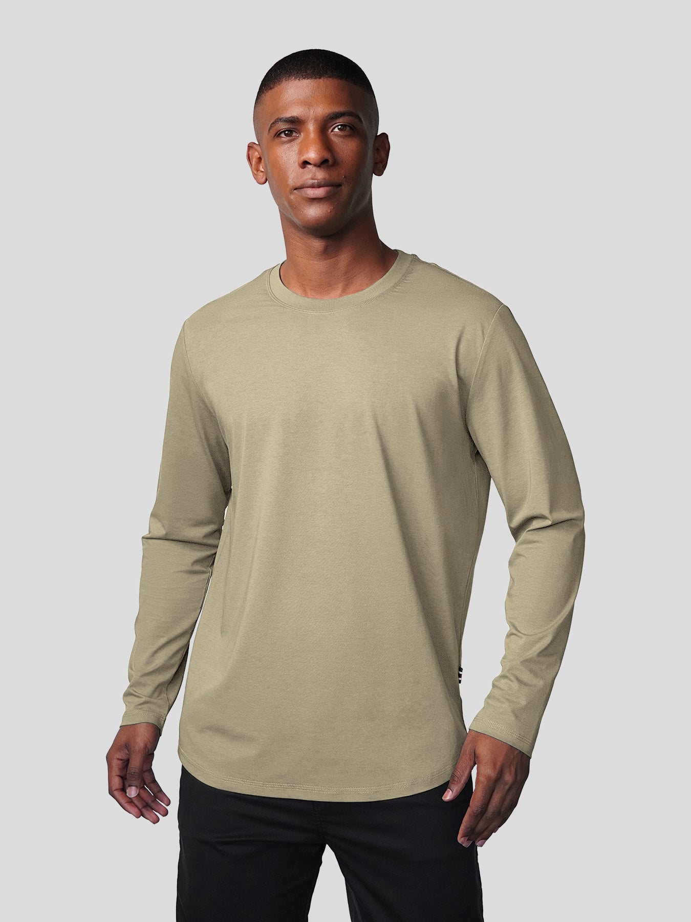 StaySmooth Long Sleeve Curve Hem Tee:Classic Fit