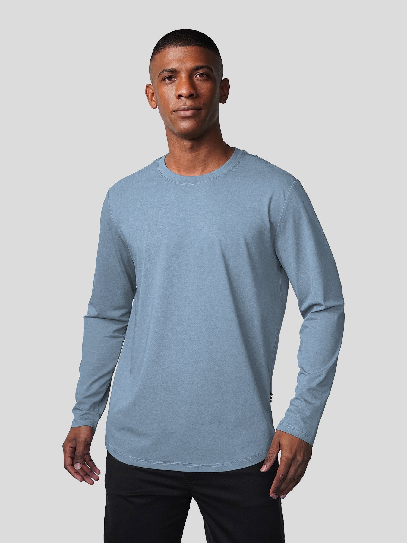 StaySmooth Long Sleeve Curve Hem Tee:Classic Fit