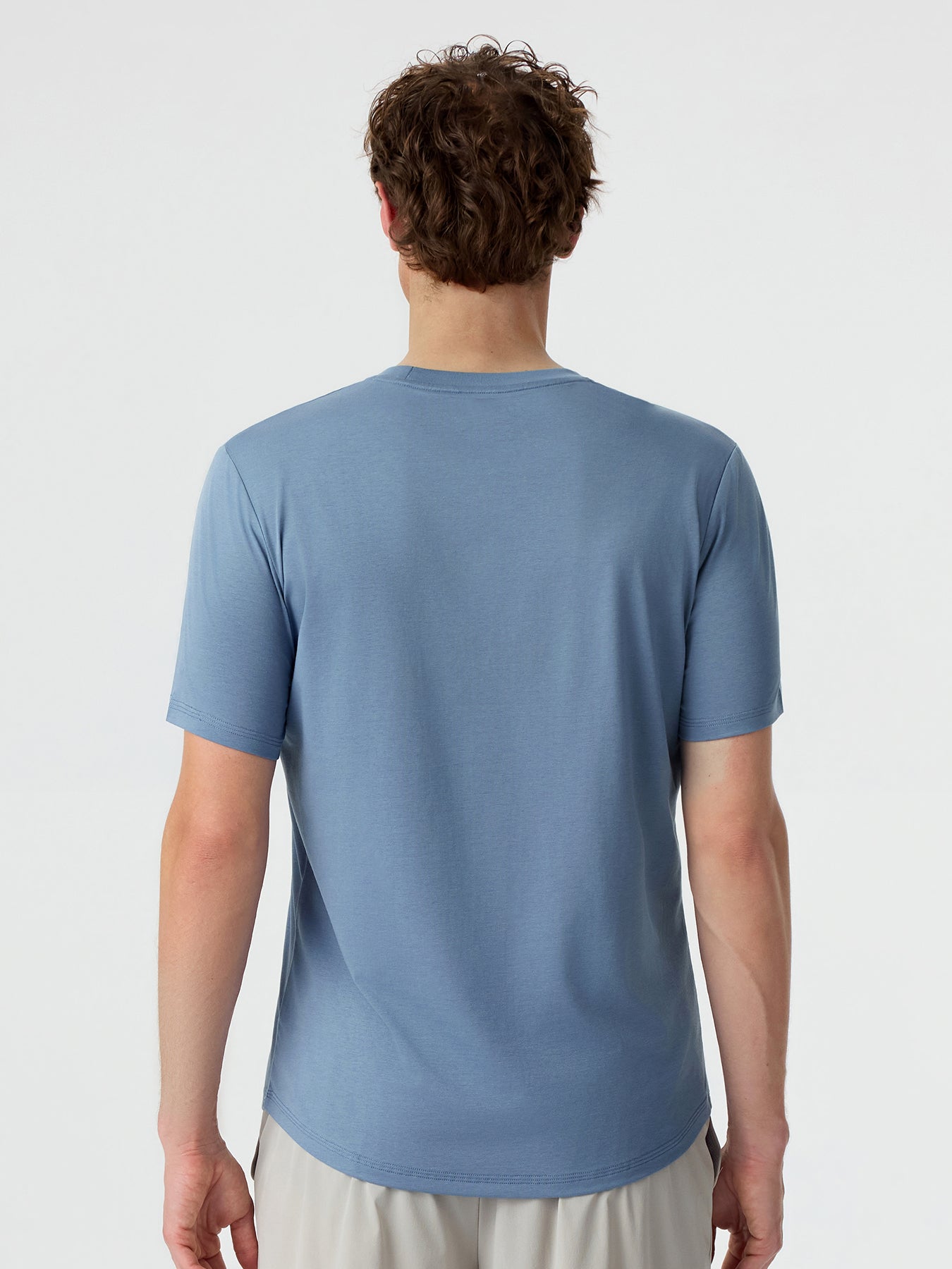 StayCool 2.0 Curve-Hem Tee: Slim-Fit