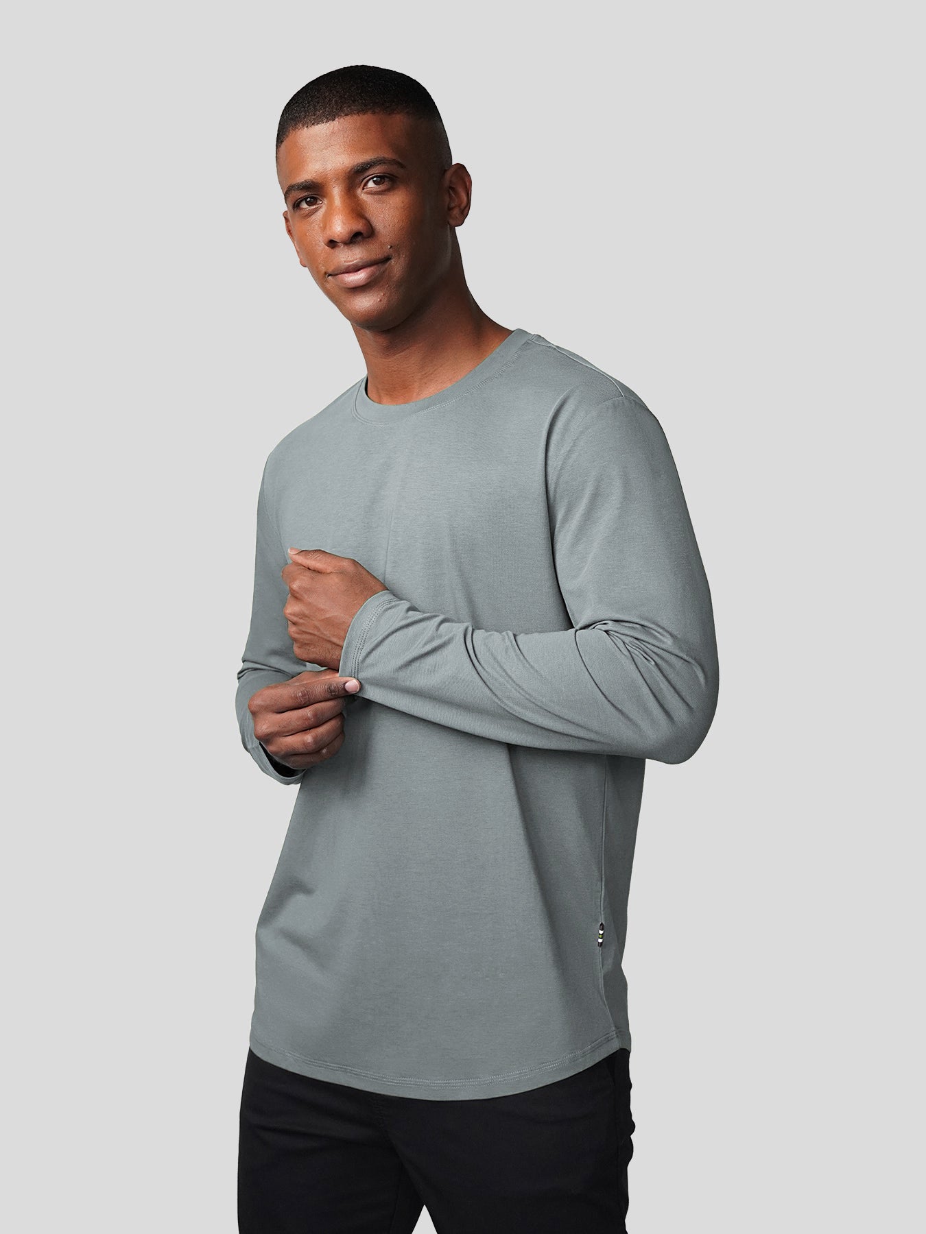 StaySmooth Long Sleeve Curve Hem Tee:Classic Fit