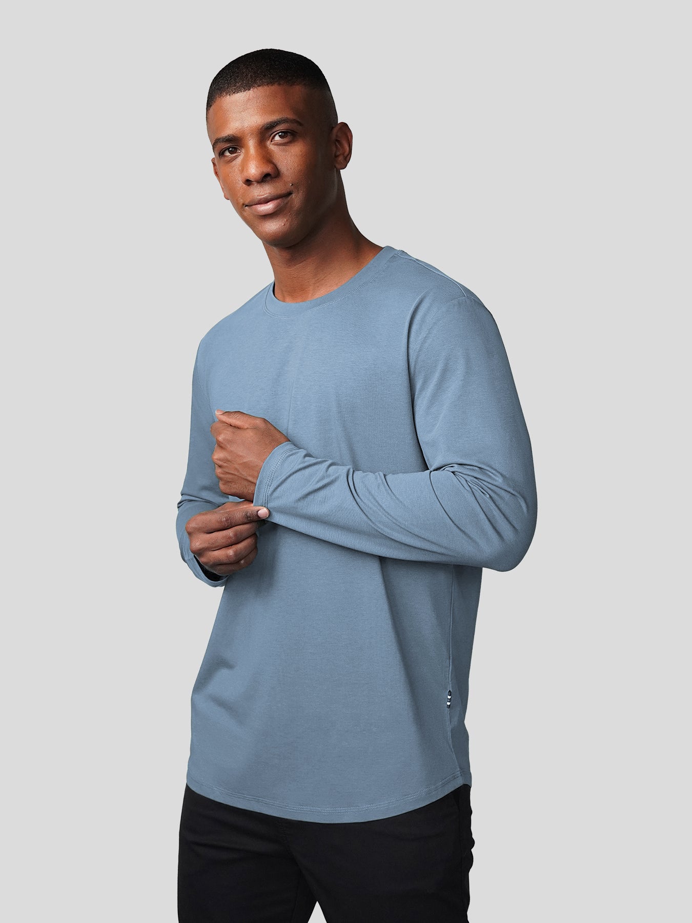 StaySmooth Long Sleeve Curve Hem Tee:Classic Fit