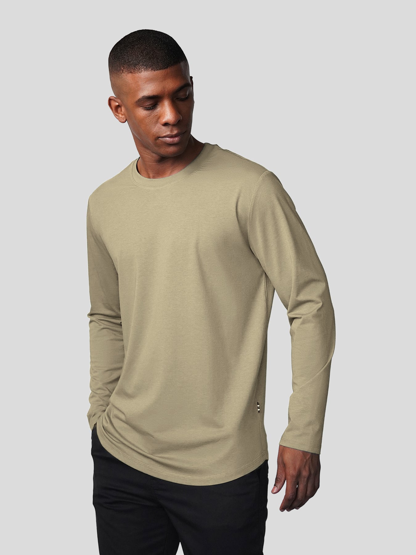 StaySmooth Long Sleeve Curve Hem Tee:Classic Fit