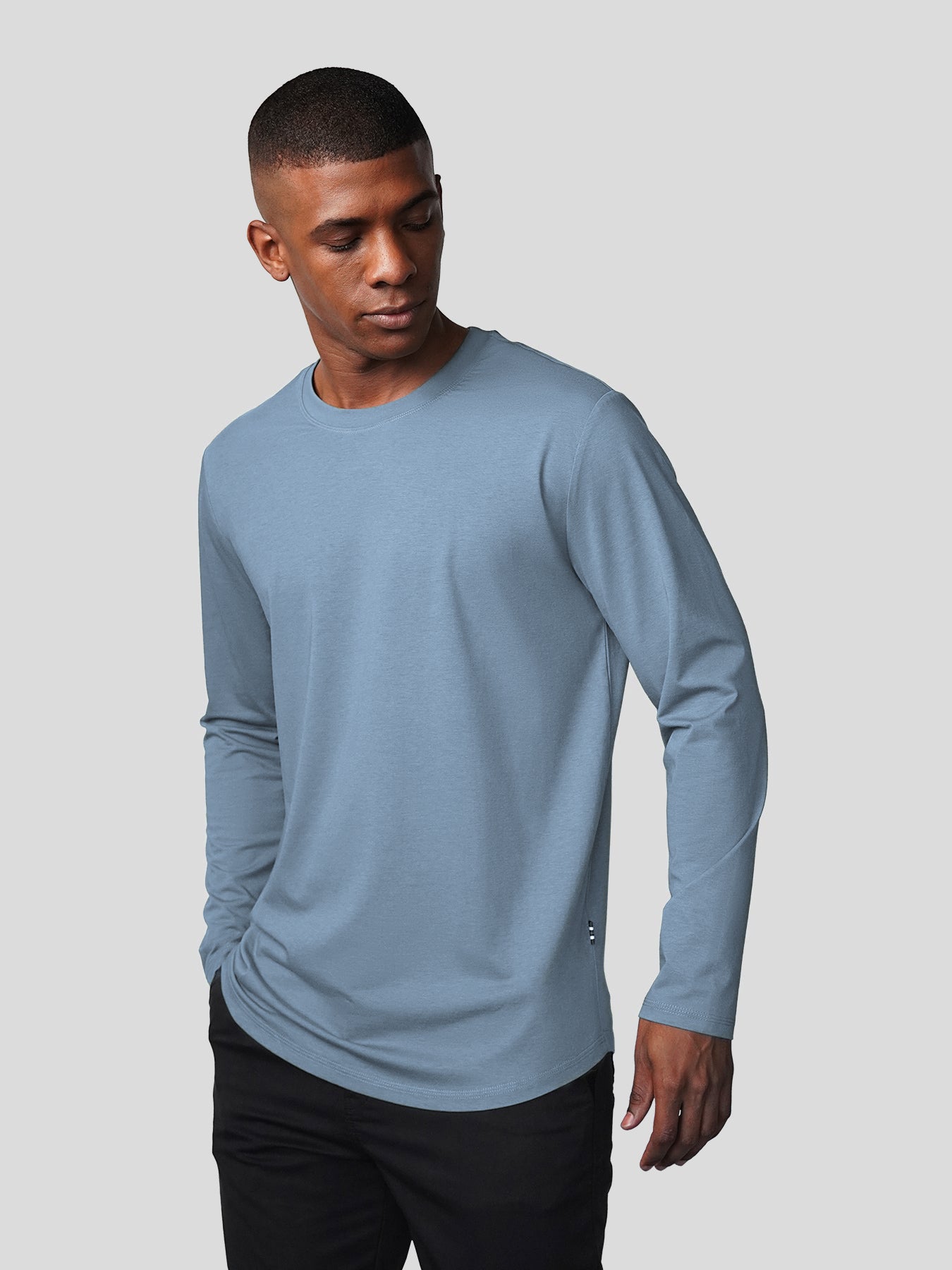 StaySmooth Long Sleeve Curve Hem Tee:Classic Fit