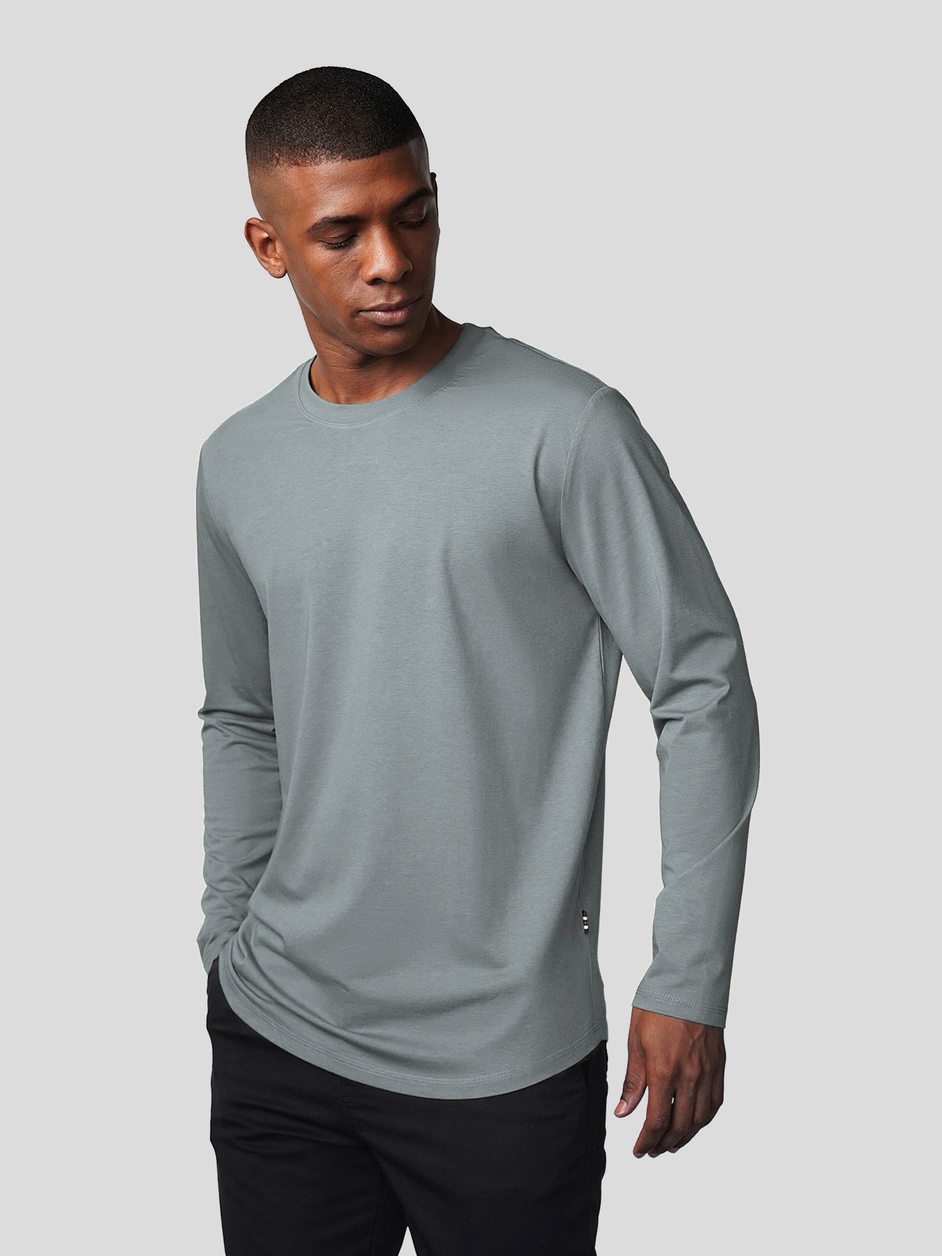 StaySmooth Long Sleeve Curve Hem Tee:Classic Fit