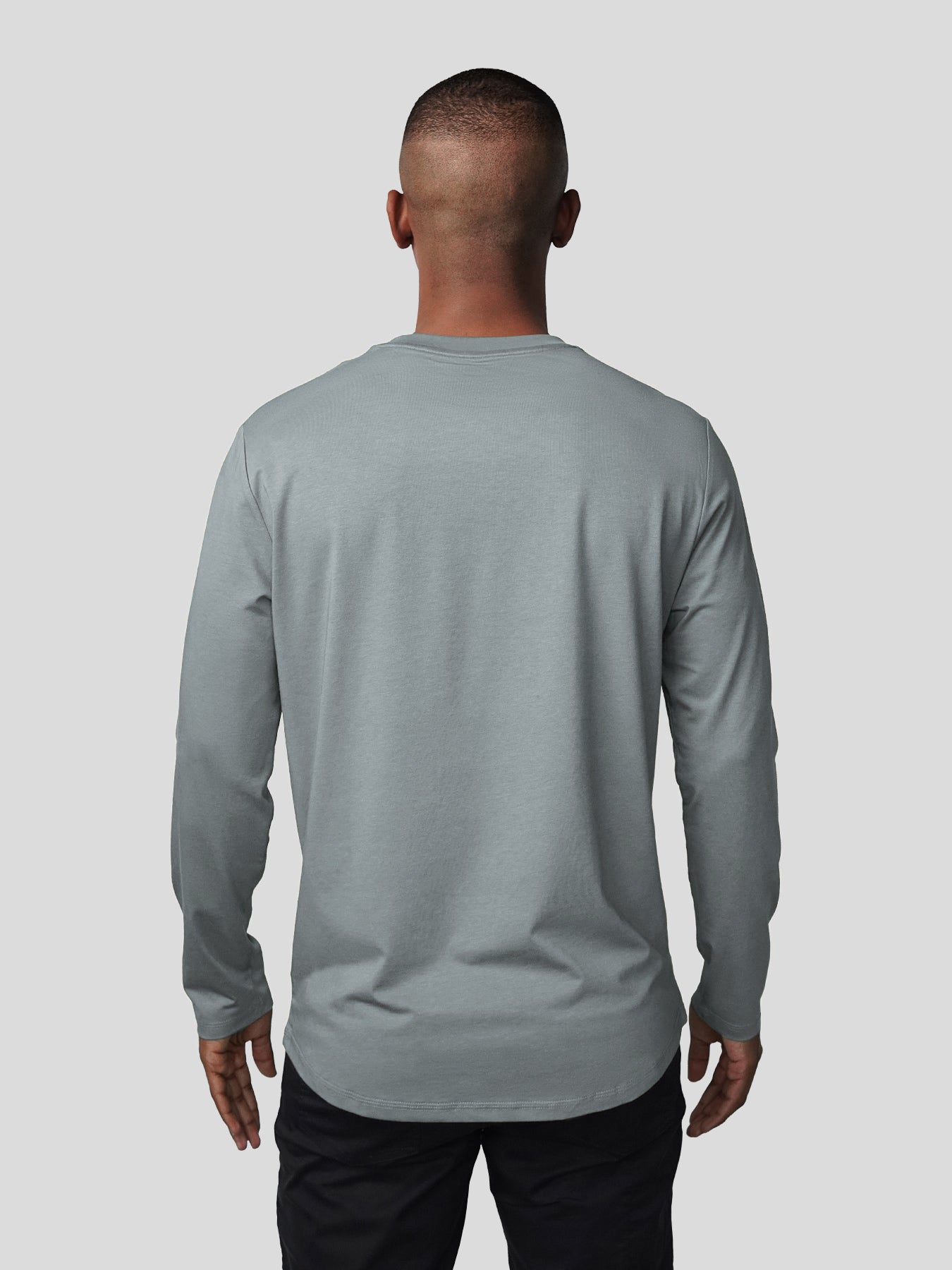 StaySmooth Long Sleeve Curve Hem Tee:Classic Fit