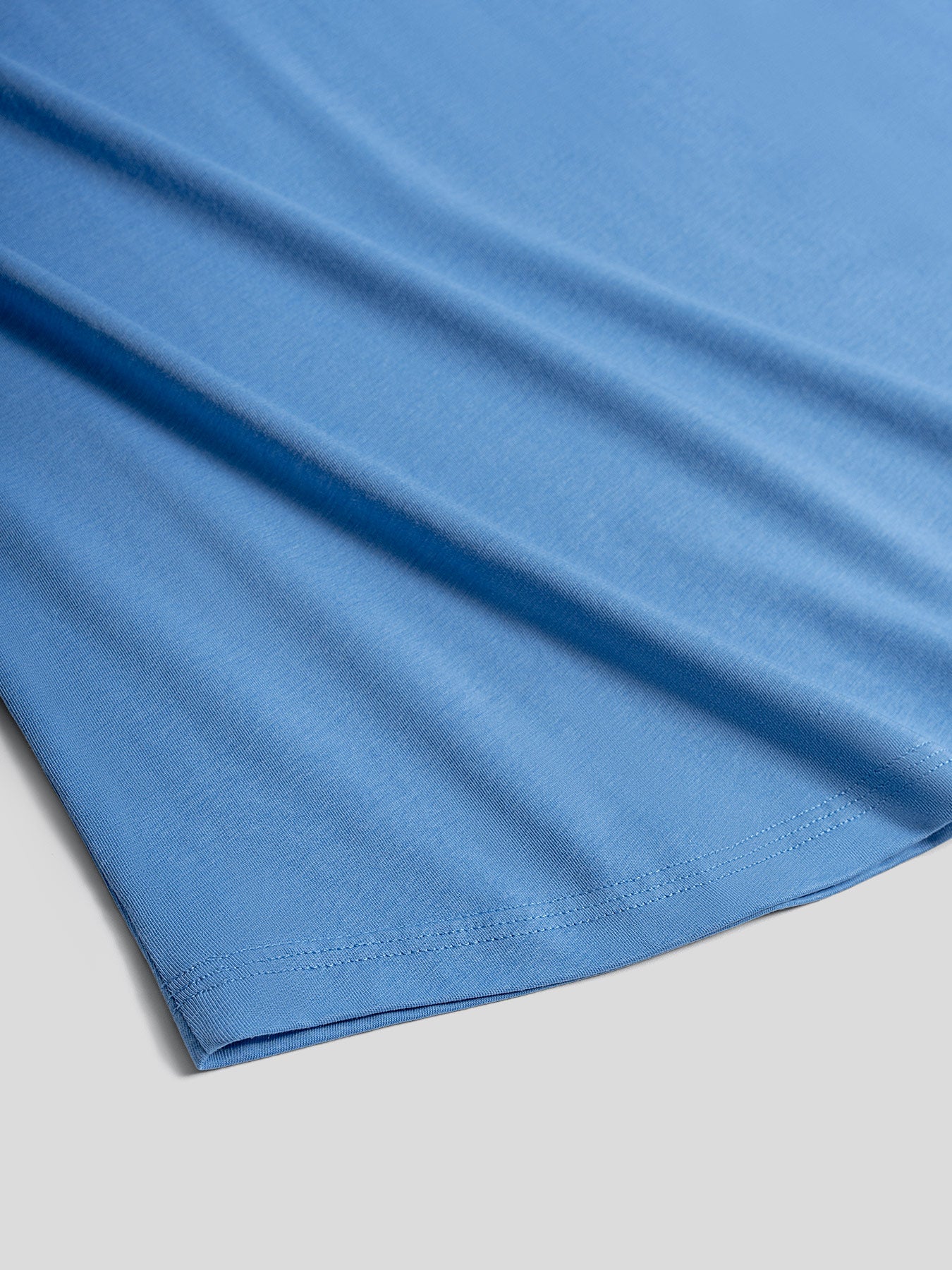 StaySmooth Long Sleeve Curve Hem Tee: Slim Fit