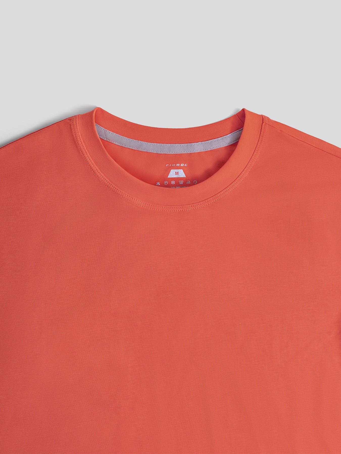 StaySmooth Long Sleeve Curve Hem Tee:Classic Fit