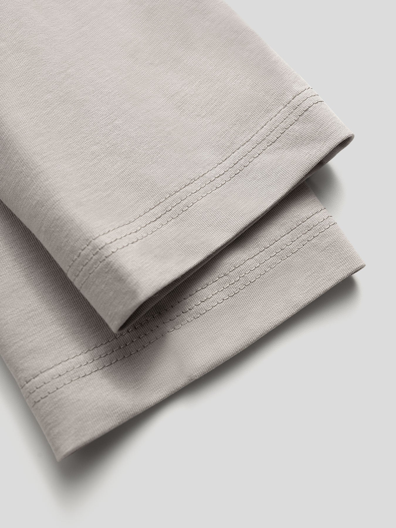 StaySmooth Long Sleeve Curve Hem Tee:Classic Fit