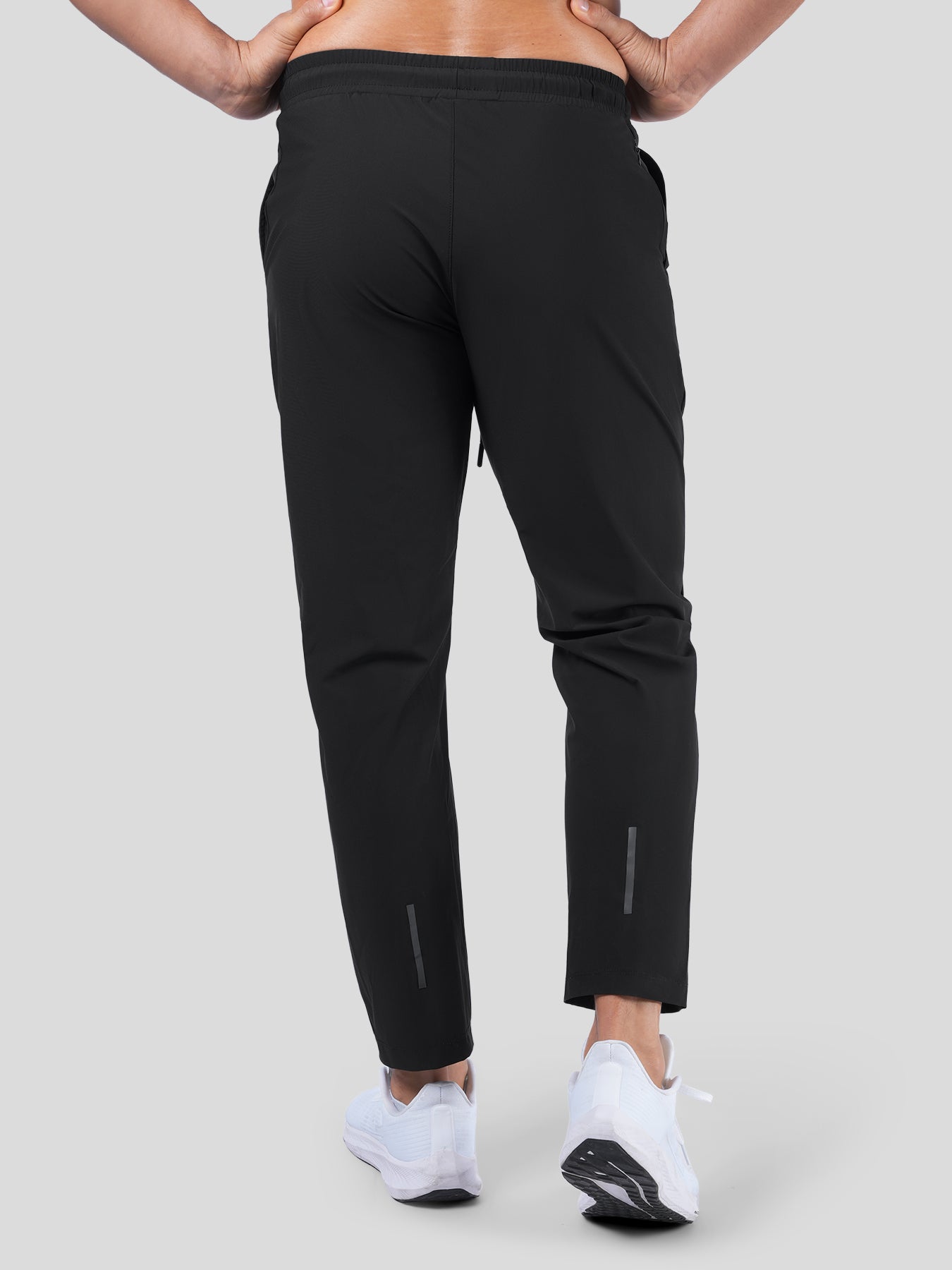 ChillLux Quick-Dry Cropped Jogger