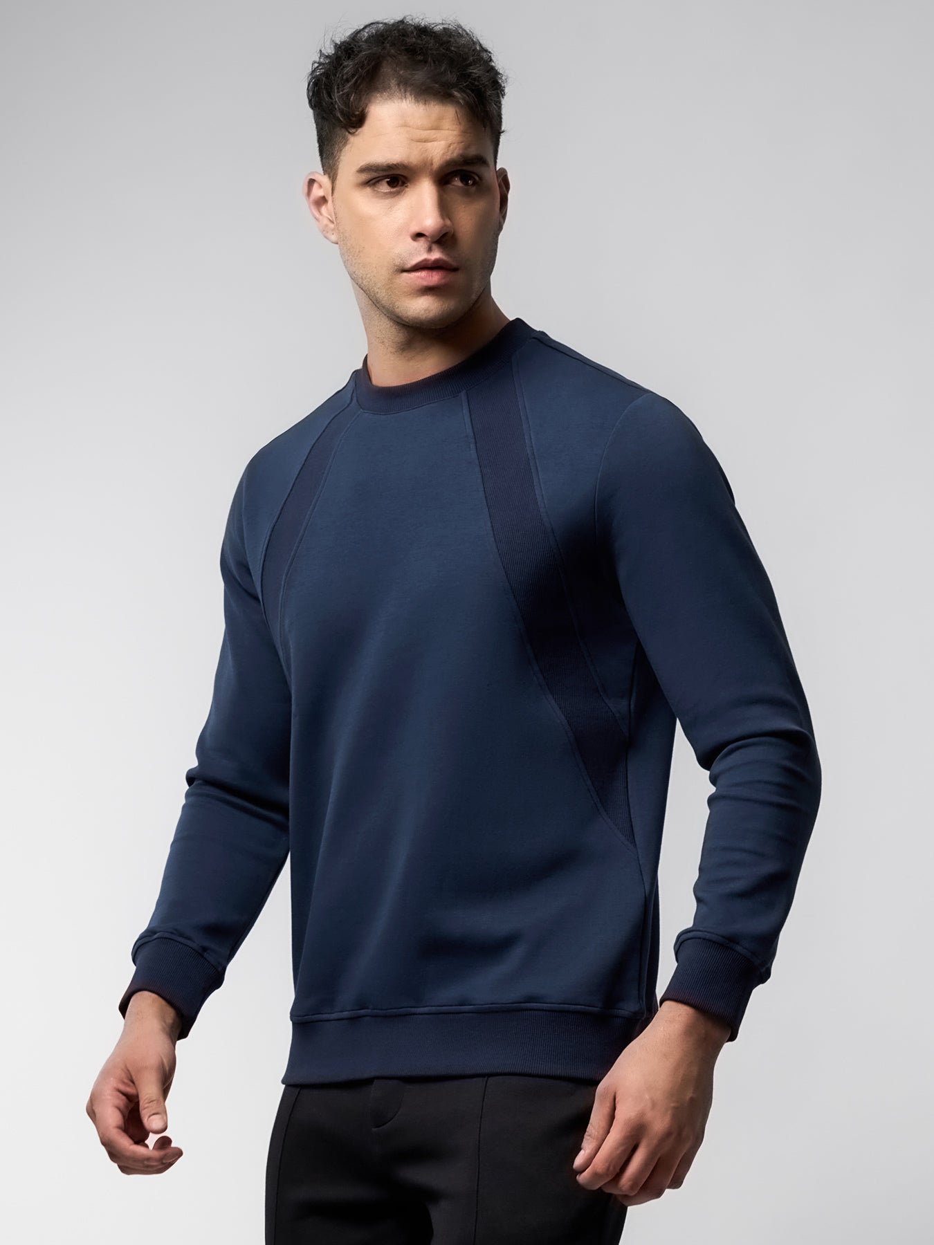 Weekend Performance Crew Neck Sweatshirt – Fioboc