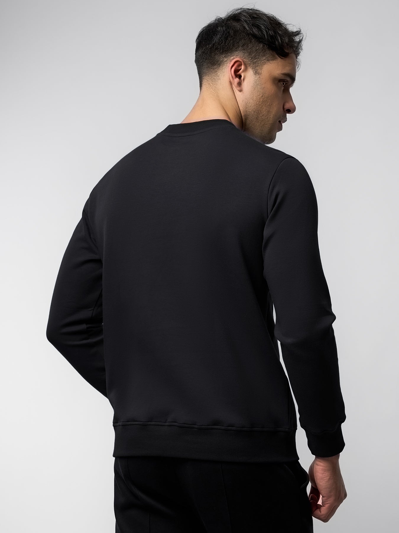 Weekend Performance Crew Neck Sweatshirt