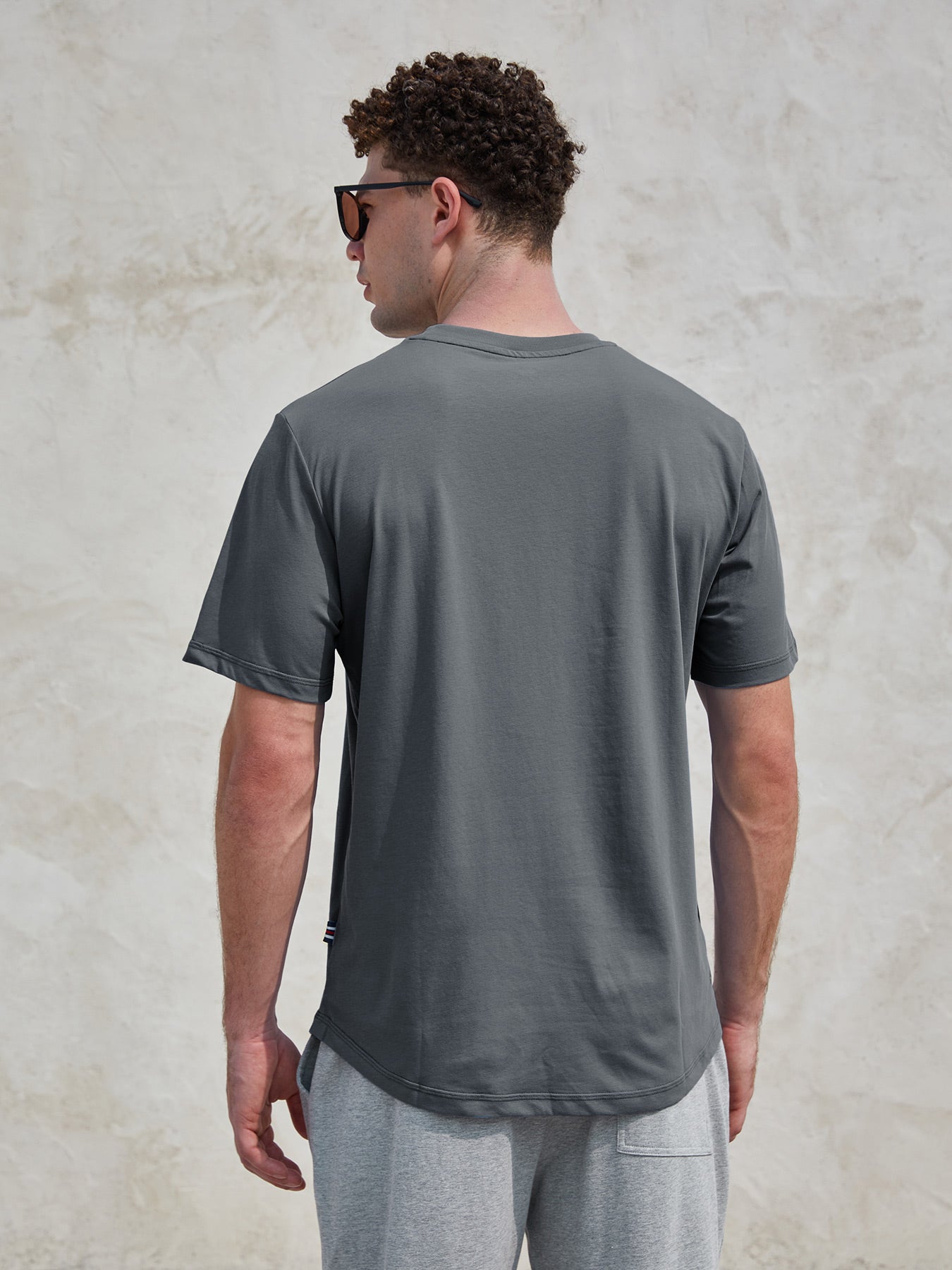 StayCool 2.0 Curve-Hem Tee: Classic Fit