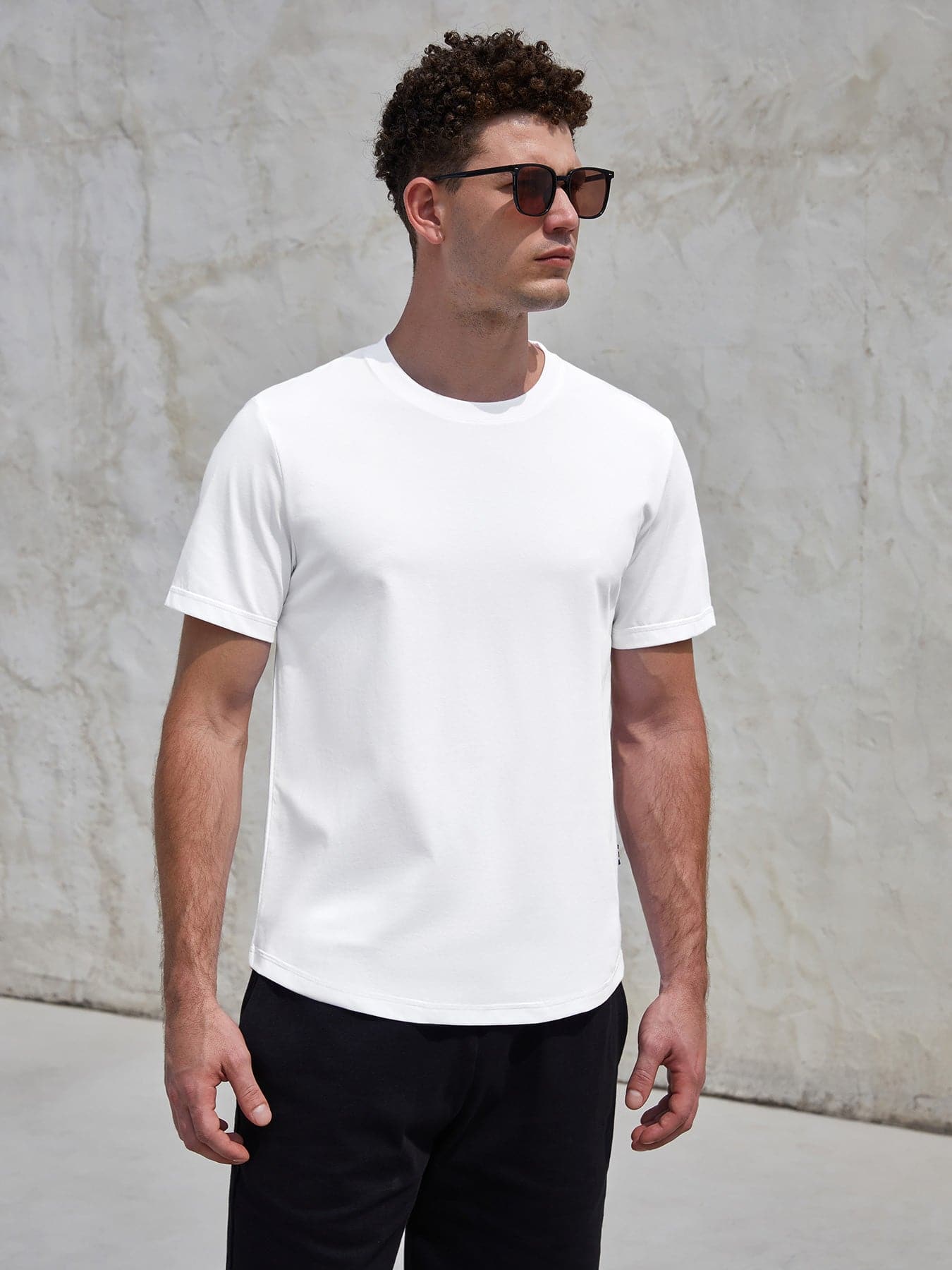 StayCool 2.0 Curve-Hem Tee: Slim-Fit