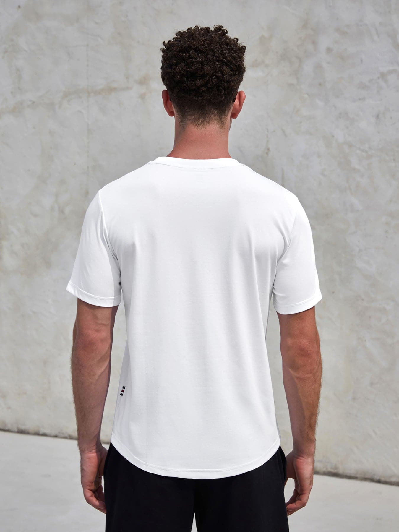 StayCool 2.0 Curve-Hem Tee: Slim-Fit