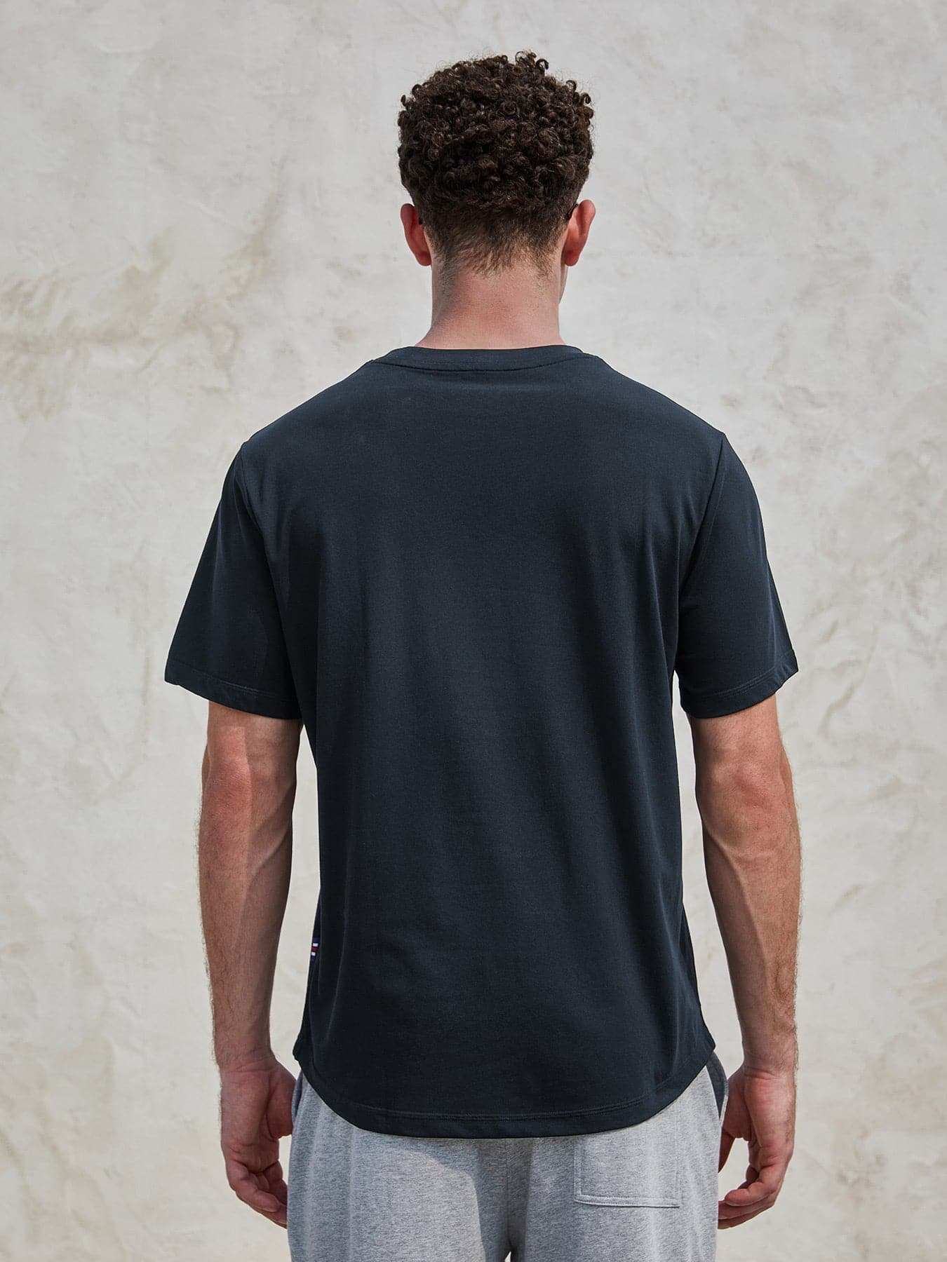 StayCool 2.0 Curve-Hem T-Shirt: Klassische Passform