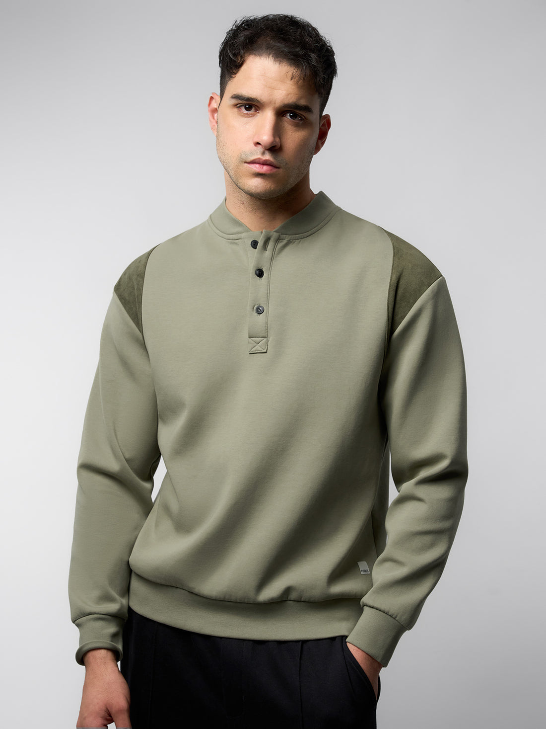 CozySpacer SuedePatch Button Sweatshirt | 