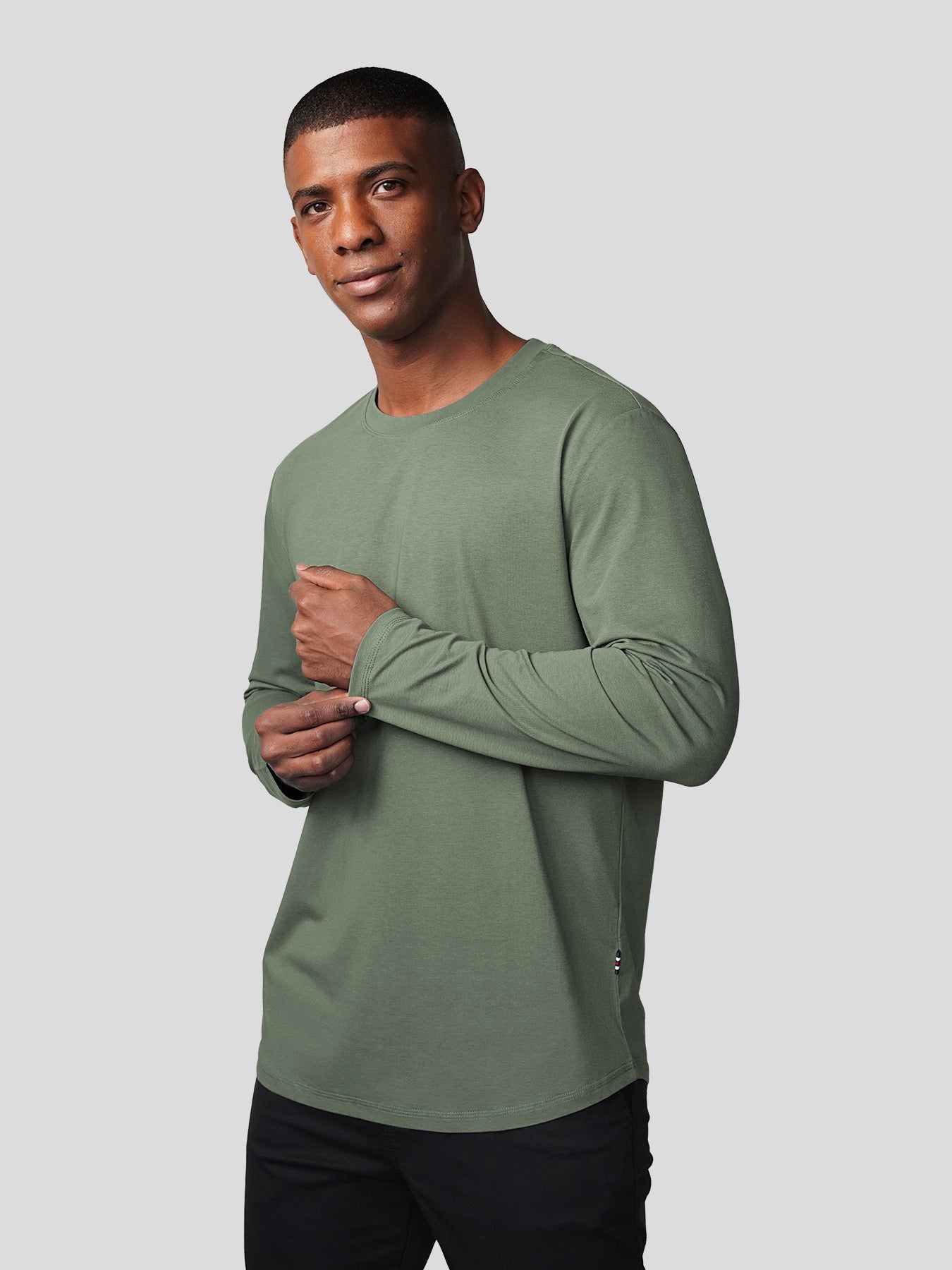 StaySmooth Long Sleeve Curve Hem Tee:Classic Fit