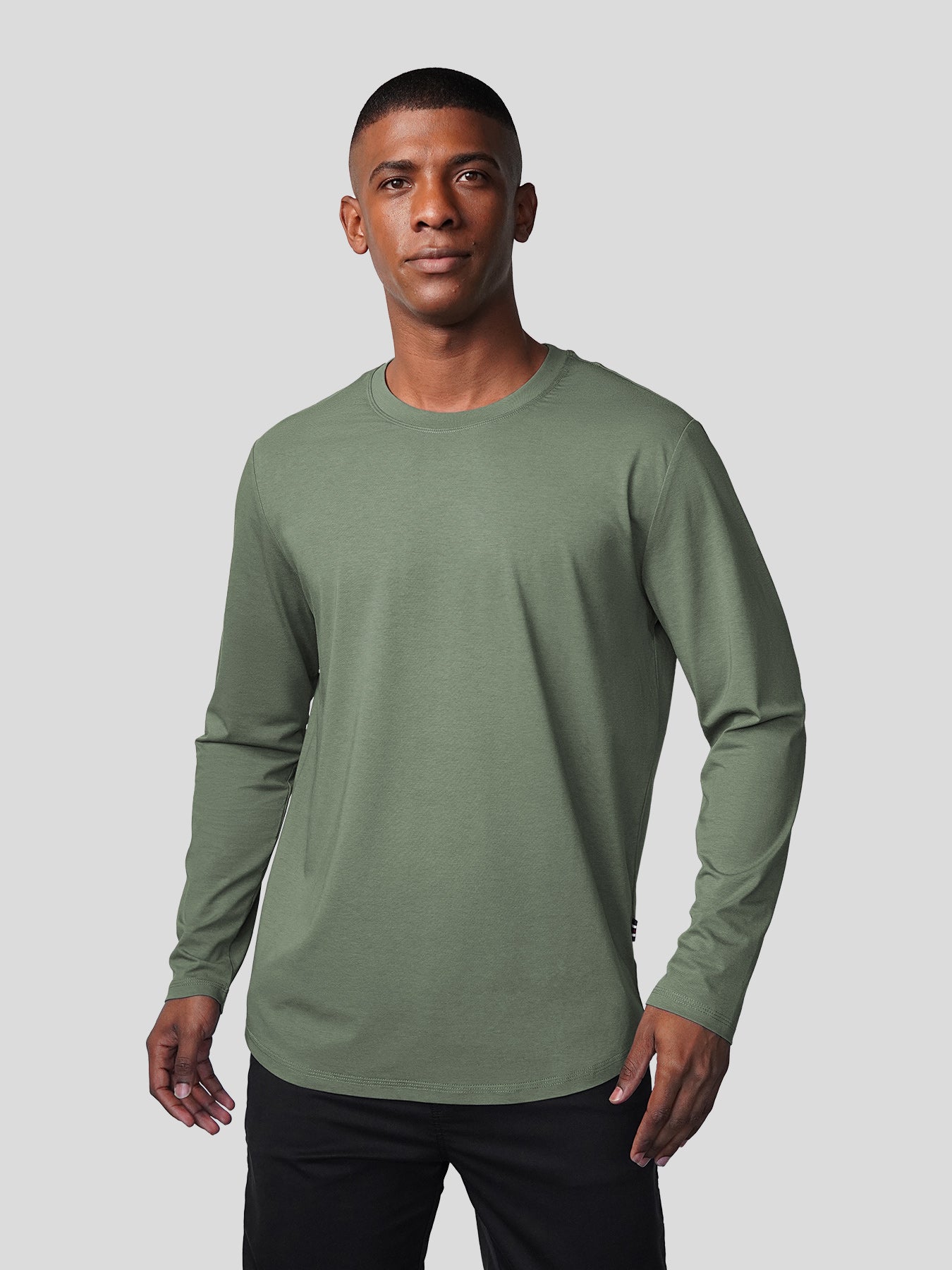 StaySmooth Long Sleeve Curve Hem Tee:Classic Fit