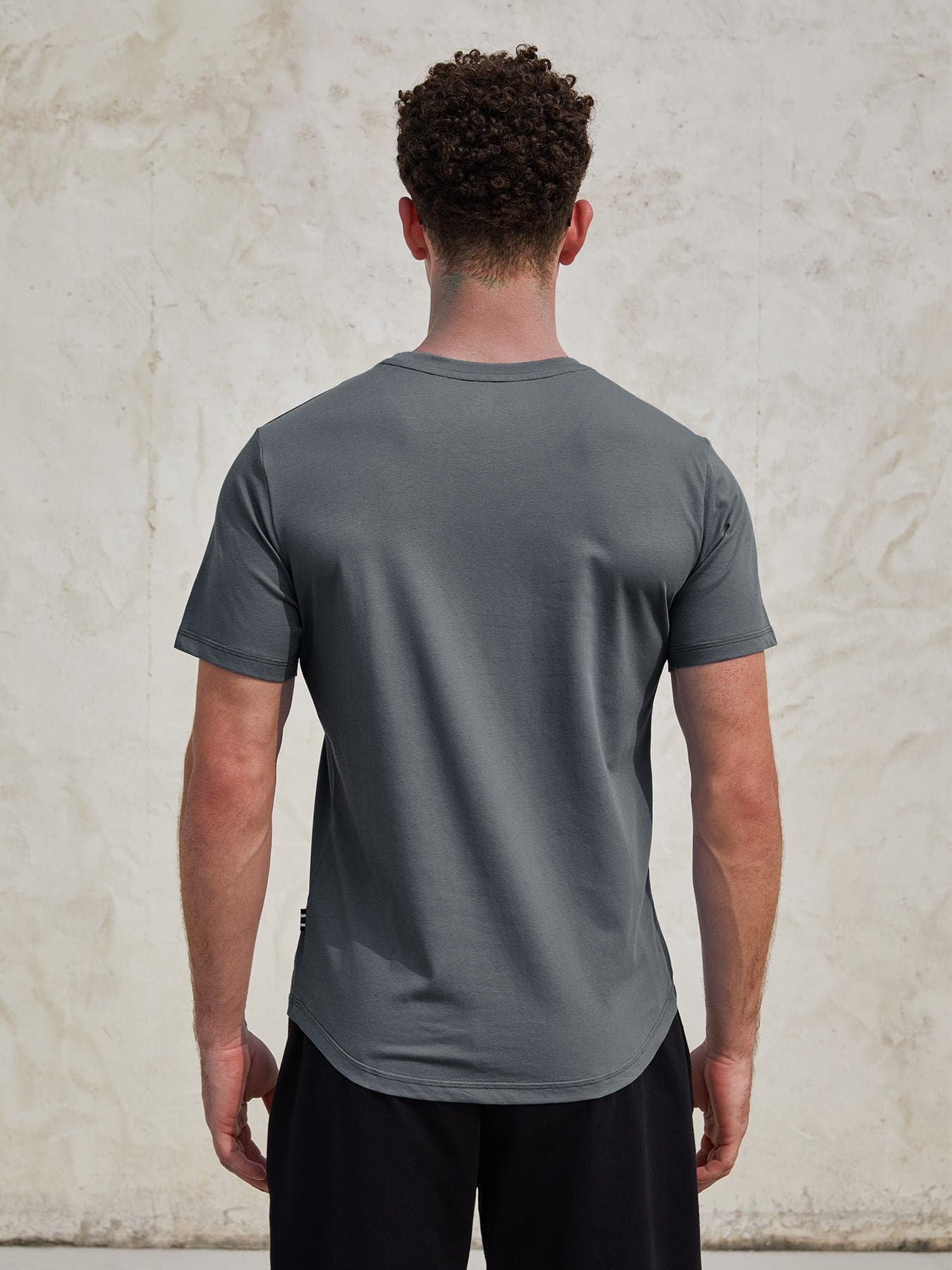 StayCool 2.0 Curve-Hem Tee: Slim-Fit