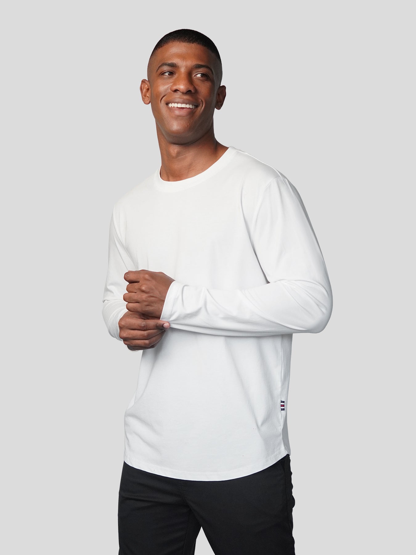 StaySmooth Long Sleeve Curve Hem Tee:Classic Fit