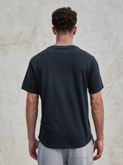 CloudWear Curve-Hem T-Shirt: Klassische Passform