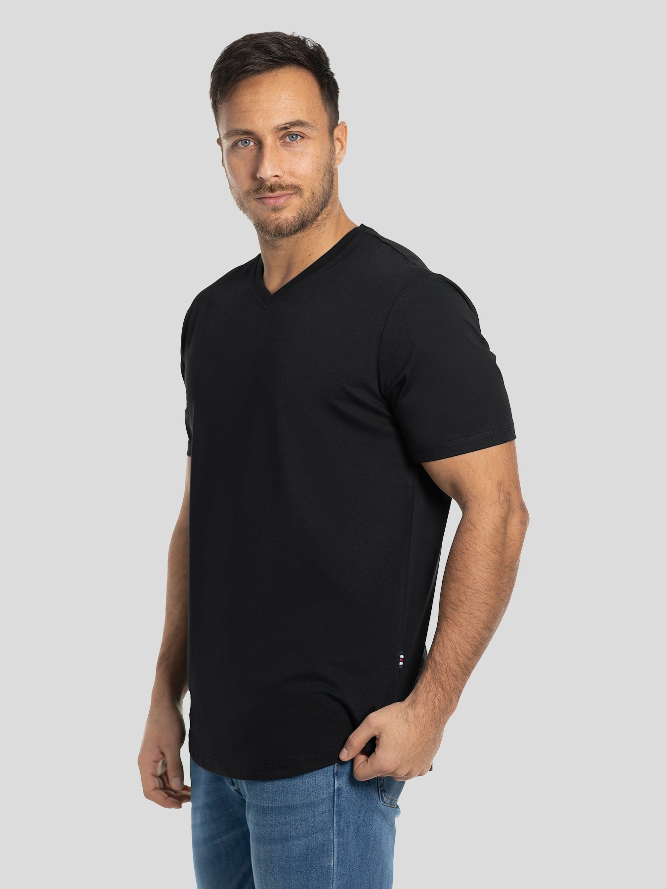 StayCool 2.0 V-neck Curve-Hem Tee: Classic Fit