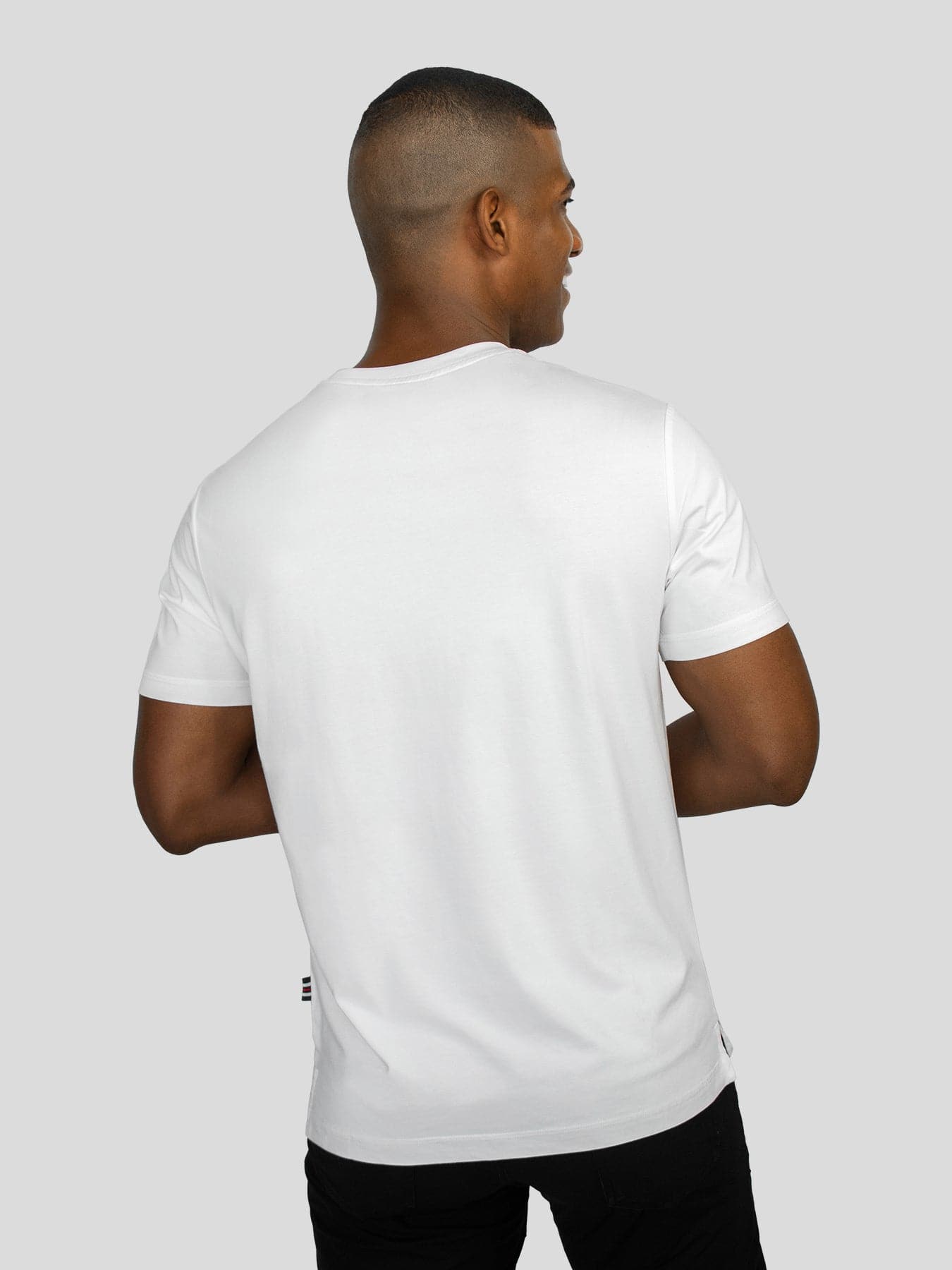 StayCool 2.0 Slim Fit T-Shirt mit geteiltem Saum