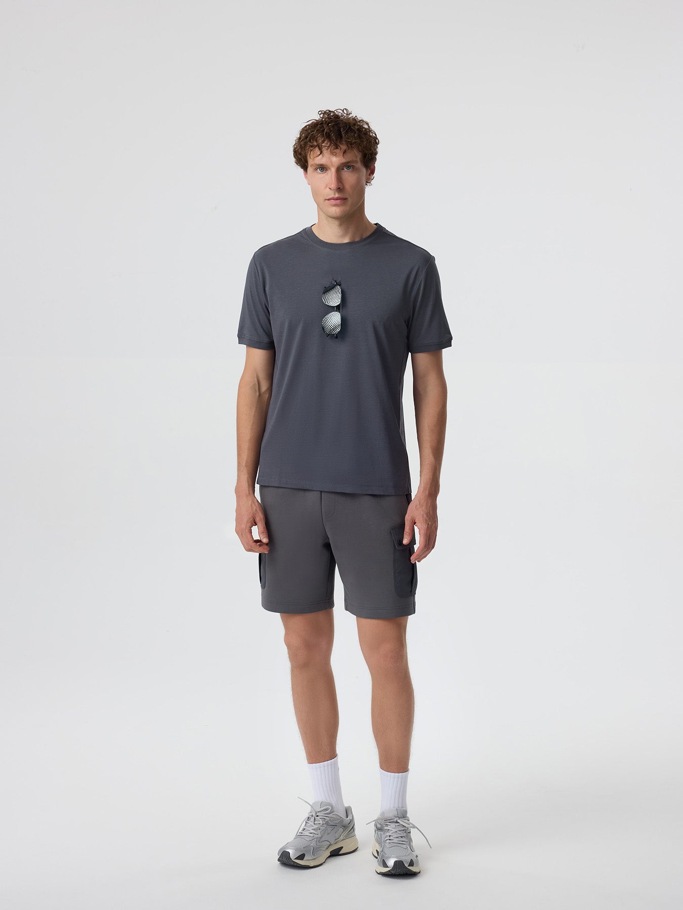 Weekend Performance Cargo Short 7"