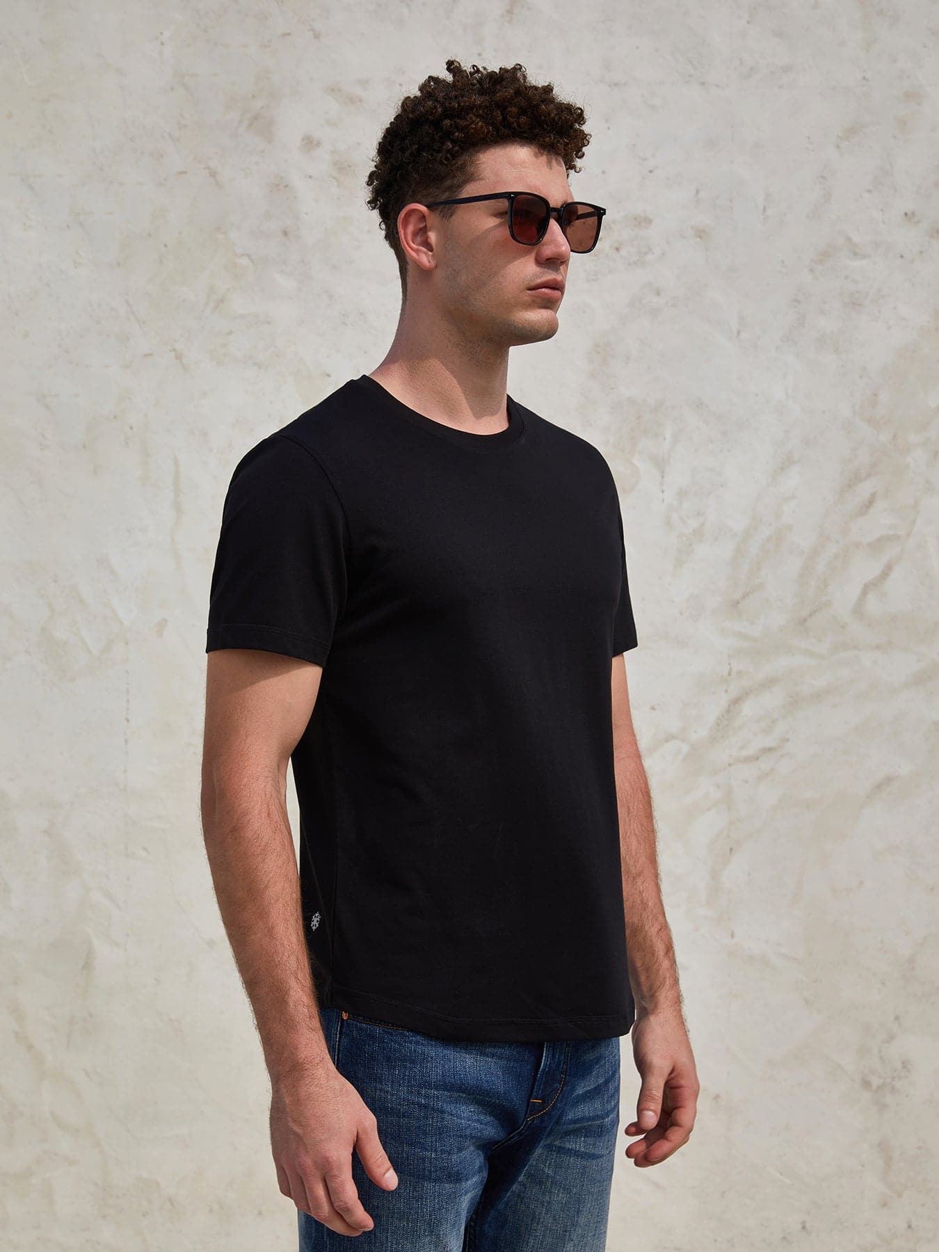 StayCool 2.0 Curve-Hem Tee: Slim-Fit