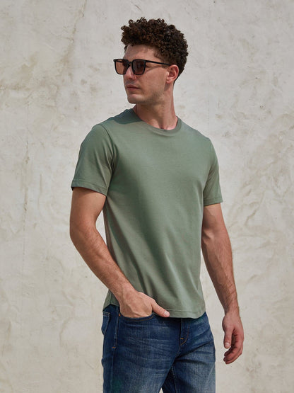 StayCool 2.0 Curve-Hem Tee: Slim-Fit